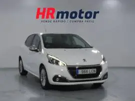 Peugeot 208 Signature, 10.840 €