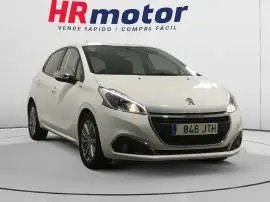 Peugeot 208 Style, 10.840 €