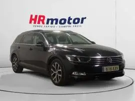 Volkswagen Passat Variant Advance, 14.890 €