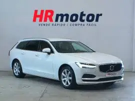 Volvo V90 Momentum, 21.440 €