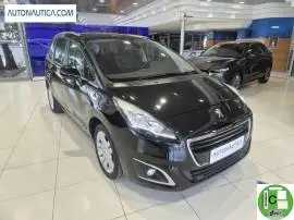 Peugeot 5008 1.2 Puretech S&s Allure 7 Pl. 130, 15.500 €