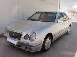 Mercedes Clase E 270 Cdi Elegance, 3.999 €