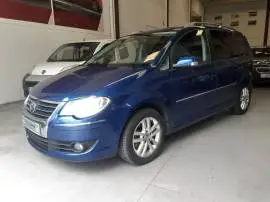 Volkswagen Touran 2.0 Tdi Dsg, 8.900 €