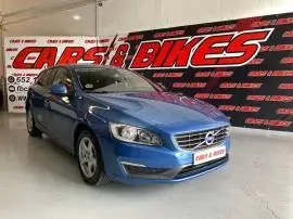 Volvo V60 2.0 D3 Momentum, 13.600 €