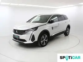 Peugeot 5008  1.2 100KW  eDCS6 Allure Pack, 39.990 €