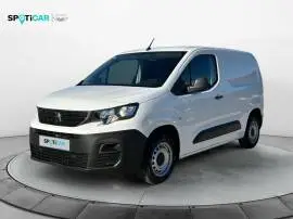 Peugeot Partner   Standard 600kg BlueHDi 73kW Pro, 12.995 €