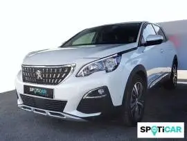 Peugeot 3008  225 e-EAT8 Allure, 25.490 €