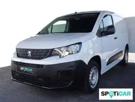 Peugeot Partner  Standard 600kg PureTech 81kW -, 20.990 €