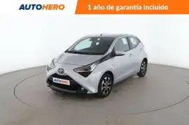 Toyota Aygo 1.0 X-Play, 10.899 €