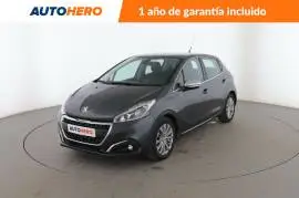 Peugeot 208 1.2 PureTech Allure, 8.899 €