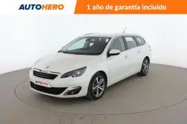 Peugeot 308 1.2 PureTech Allure, 10.399 €