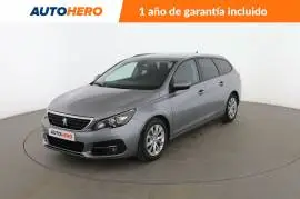 Peugeot 308 1.2 PureTech Style, 9.899 €