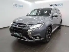 Mitsubishi Outlander  2.0 PHEV  Auto 4WD Kaiteki, 16.495 €