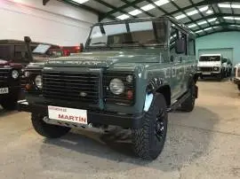 Land-Rover Defender Defender 110 SW E, 39.900 €