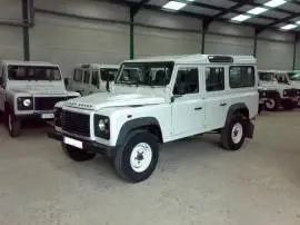 Land-Rover Defender Defender 110 SW E, 37.500 €