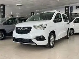 Opel Combo-e Life L Elegance Plus 100kw / 136 CV, 29.599 €