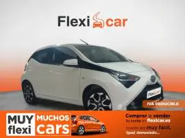 Toyota Aygo 1.0 70 x-play, 10.990 €