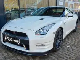 Nissan GT-R 3.8 V6 550CV Black Edition 2p., 108.390 €