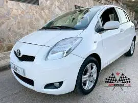 Toyota Yaris 1.4 D-4D Life, 5.995 €