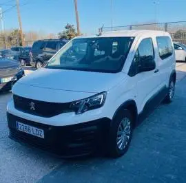 Peugeot Rifter Access Standard BlueHDi 73kW, 13.900 €