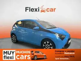 Toyota Aygo 1.0 70 x-play, 10.290 €